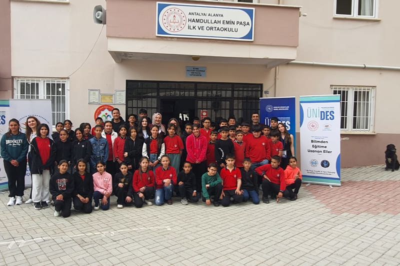 Tıbbi Laboratuvar Topluluğu “BİLİMDEN EĞİTİME UZANAN ELLER”  ÜNİDES PROJESİ 